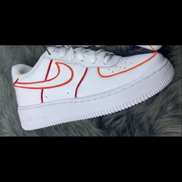 Shoe - Picture 1 of 3